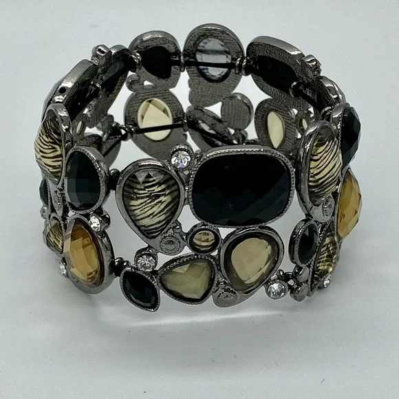 Stretchy Wide Cuff Statement Bracelet - Picture 7 of 8
